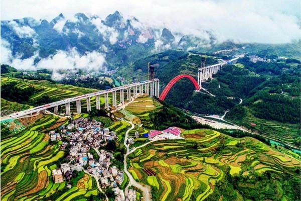 喀斯特奇观打黛河天坑，一县一品公益助农，贵州罗甸特产罗甸玉