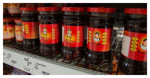 老干妈坚持用玻璃瓶，不换包装，不会浪费成本吗？真为了消费者？
