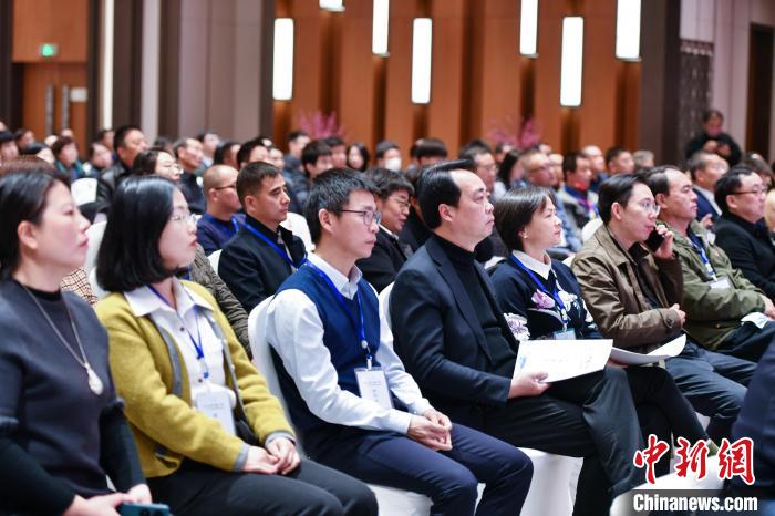 第十八届中国梅花蜡梅展览会开幕式现场 谭云俸 摄 第十八届中国梅花蜡梅展览会开幕式现场 谭云俸 摄
